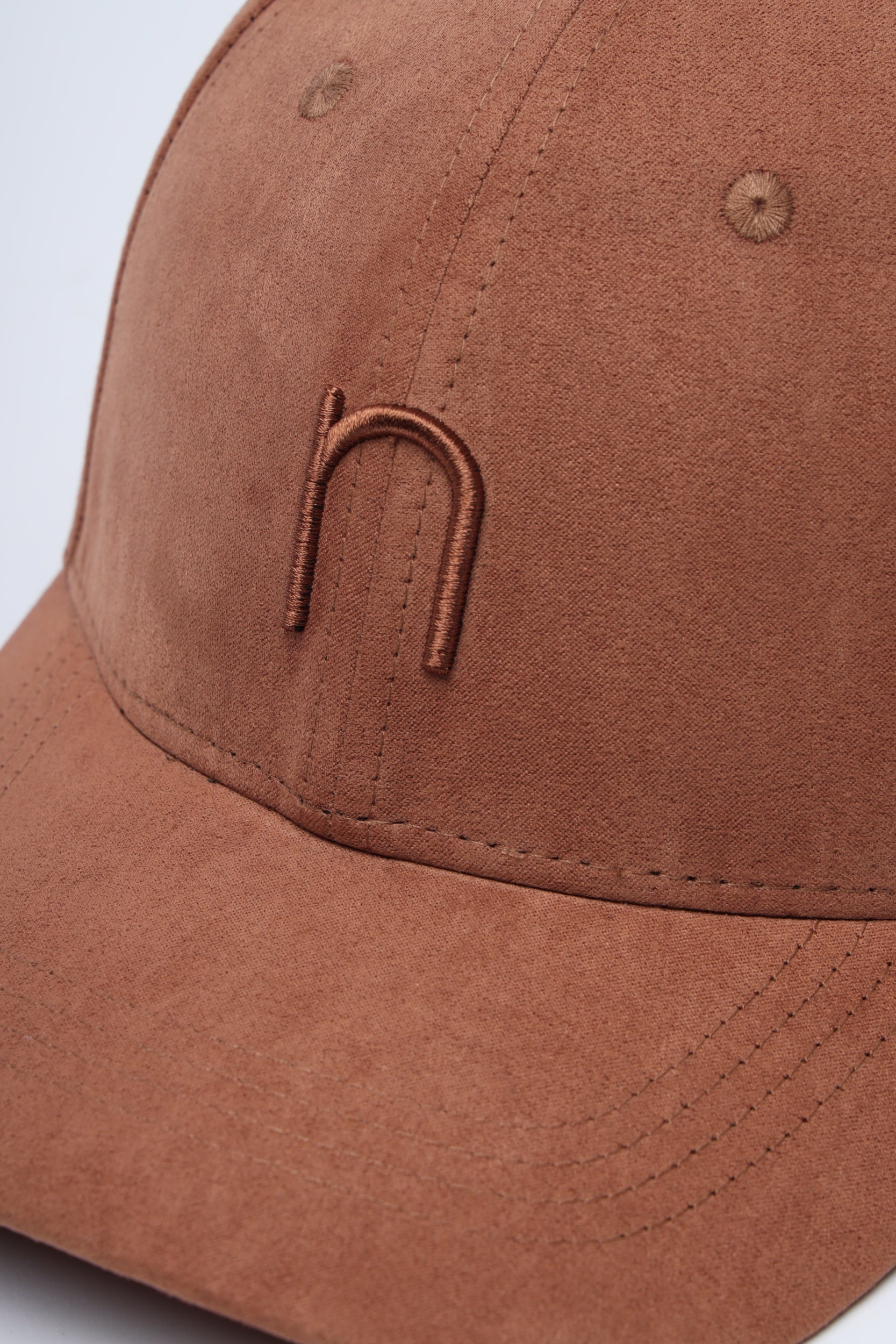 Noggah NDC004 Desert Run cap in camel brown suede with front logo